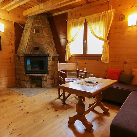 Drveni Kutak 샬레 *