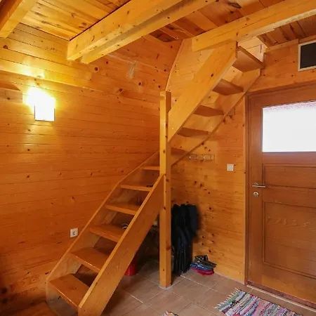 Drveni Kutak * Sekulic