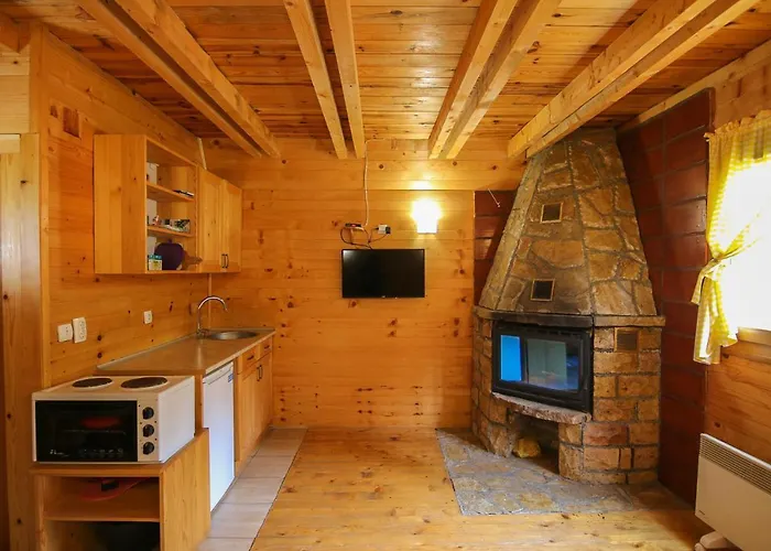 Drveni Kutak 샬레 *